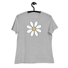 Load image into Gallery viewer, Daisy Pickleball Women&#39;s Relaxed T-Shirt
